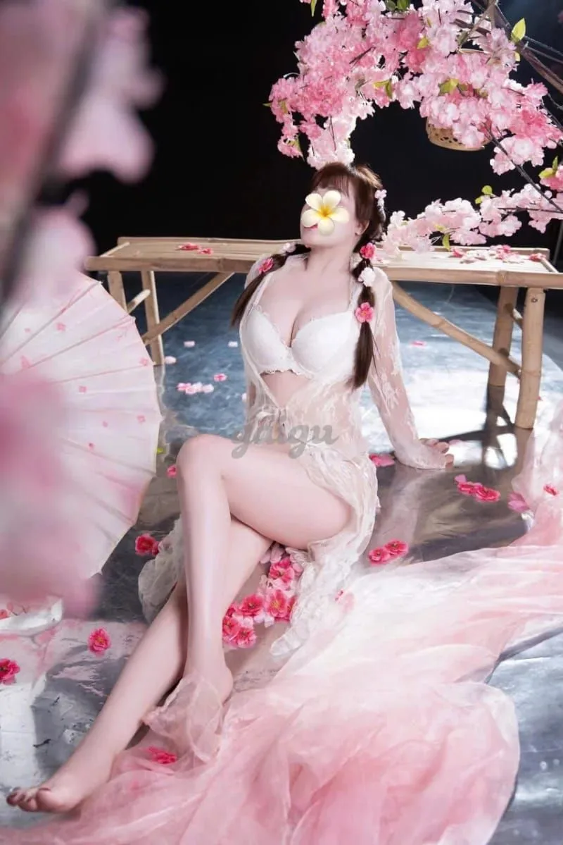 Ảnh 8 - Ha Ni:vú khùng,Mông to ,vui vẻ nhiệt tình