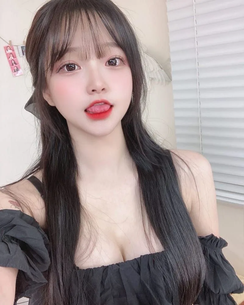 Ảnh 9 - ☆ [TOP1] Bé Mèo 18t ( GÁI hot nhất hôm nay) 🎀Da trắng dáng xinh ☆