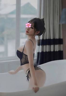 GÁI NON TUYẾT MY_ GƯƠNG MẶT XINH XẮN, BODY CỰC NGON