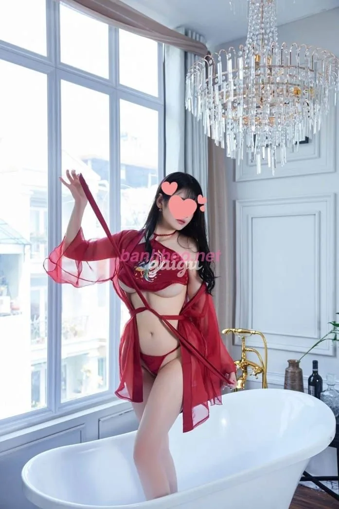 Xịn ✔ Tiểu Vy ❤️ Mới mất trinh - Em teen baby cực phẩm ngon đến phát cuồng