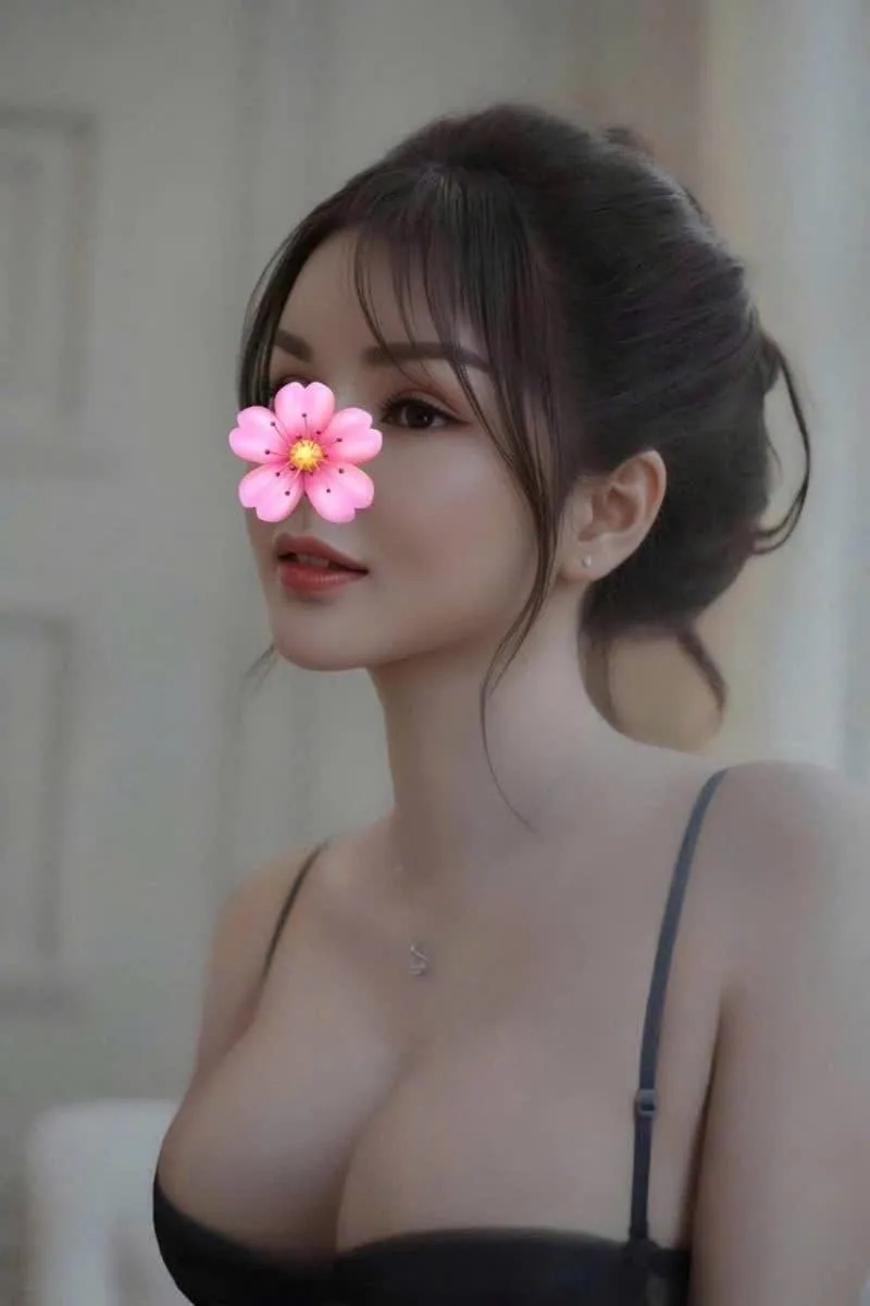 GÁI NON TUYẾT MY_ GƯƠNG MẶT XINH XẮN, BODY CỰC NGON