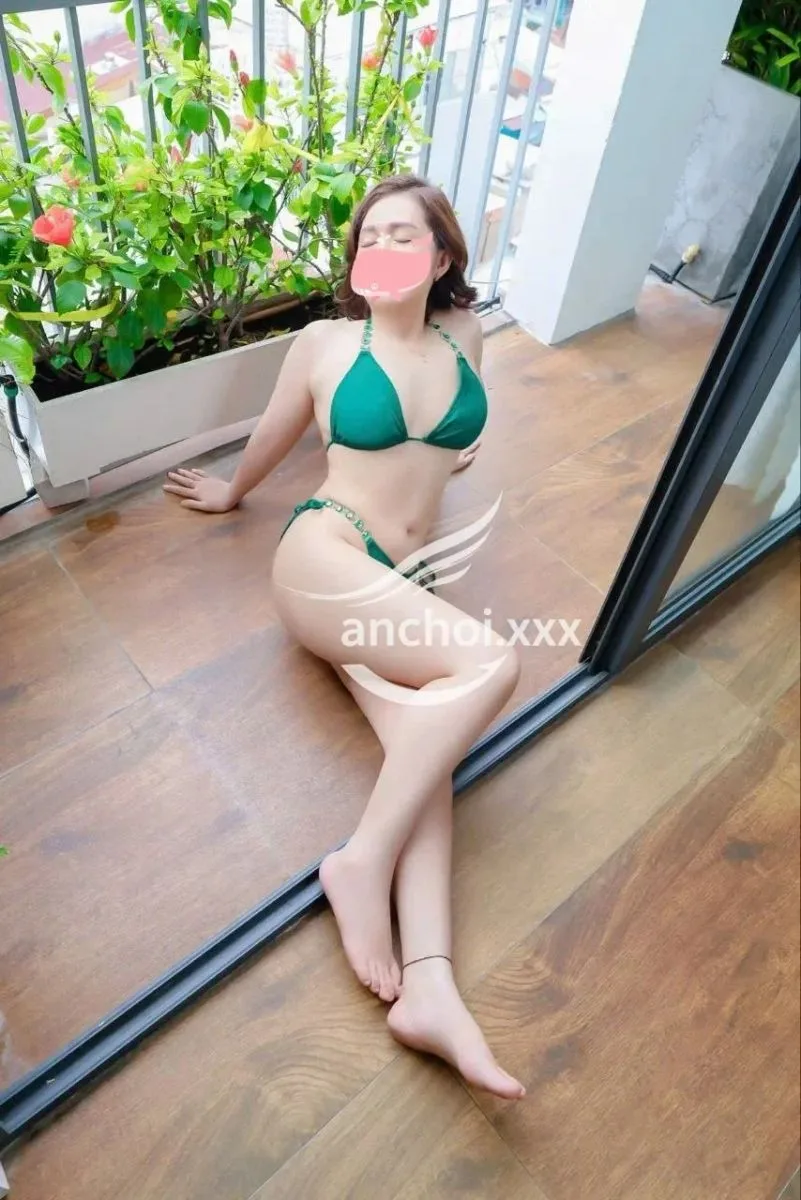 Anna- em hàng ngoan hiền dể thương, ngoan dâm!!!