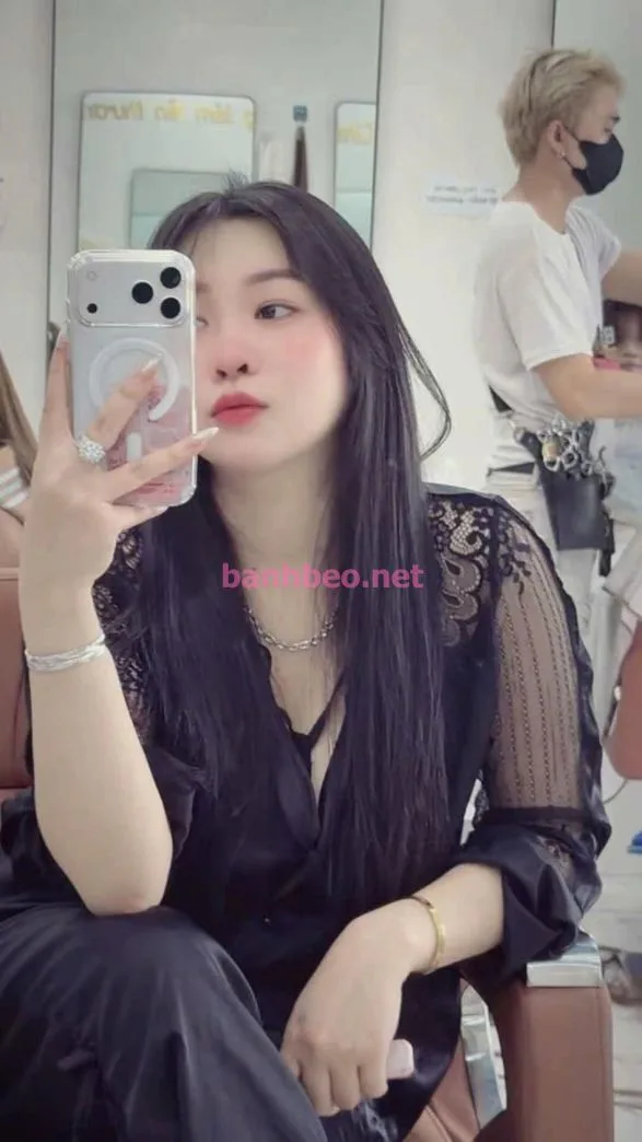 THUÝ HẰNG - 2K3 VÚ TO BƯỚM KHÍT MỚI VÀO NGHỀ NHƯNG ĐẬM CHẤT DÂM TUYỆT ĐỈNH LÀM TÌNH ĐẲNG CẤ