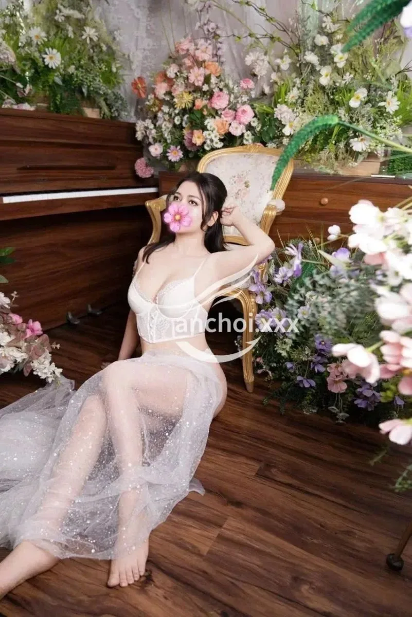 HUYỀN ANH - HÀNG MỚI SIÊU CHIỀU KHÁCH
