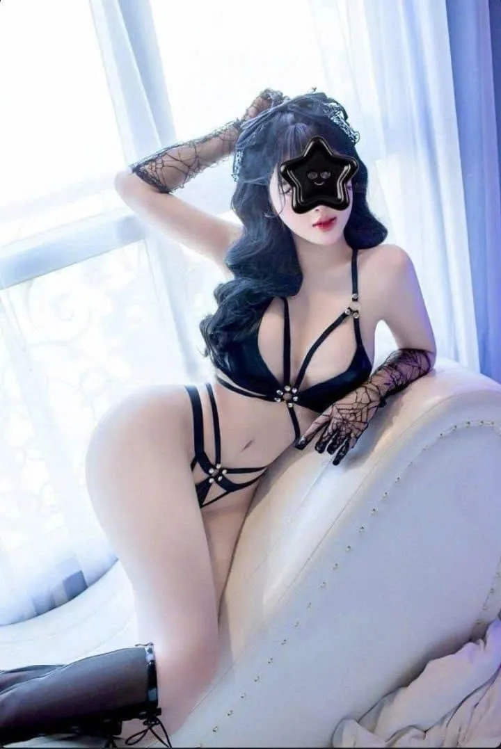 Hồng Anh em yêu dịu dàng chiều lòng các anh