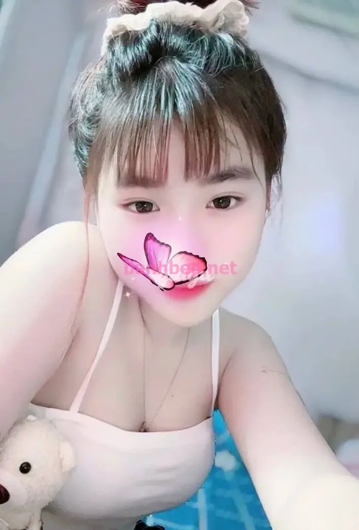 Bé Nấm - em siêu non tơ, ngây thơ hấp dẫn!!!