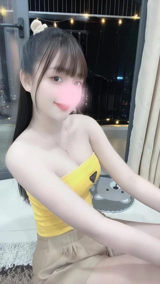 ÁNH NGUYỆT - ĐÔI GÒ BỒNG TO TRÒN, LÀN DA MỊN MÀNG, MÔNG CĂNG MẨY, LÀM TÌNH HẾT MÌNH QUÊN LỖI VỀ