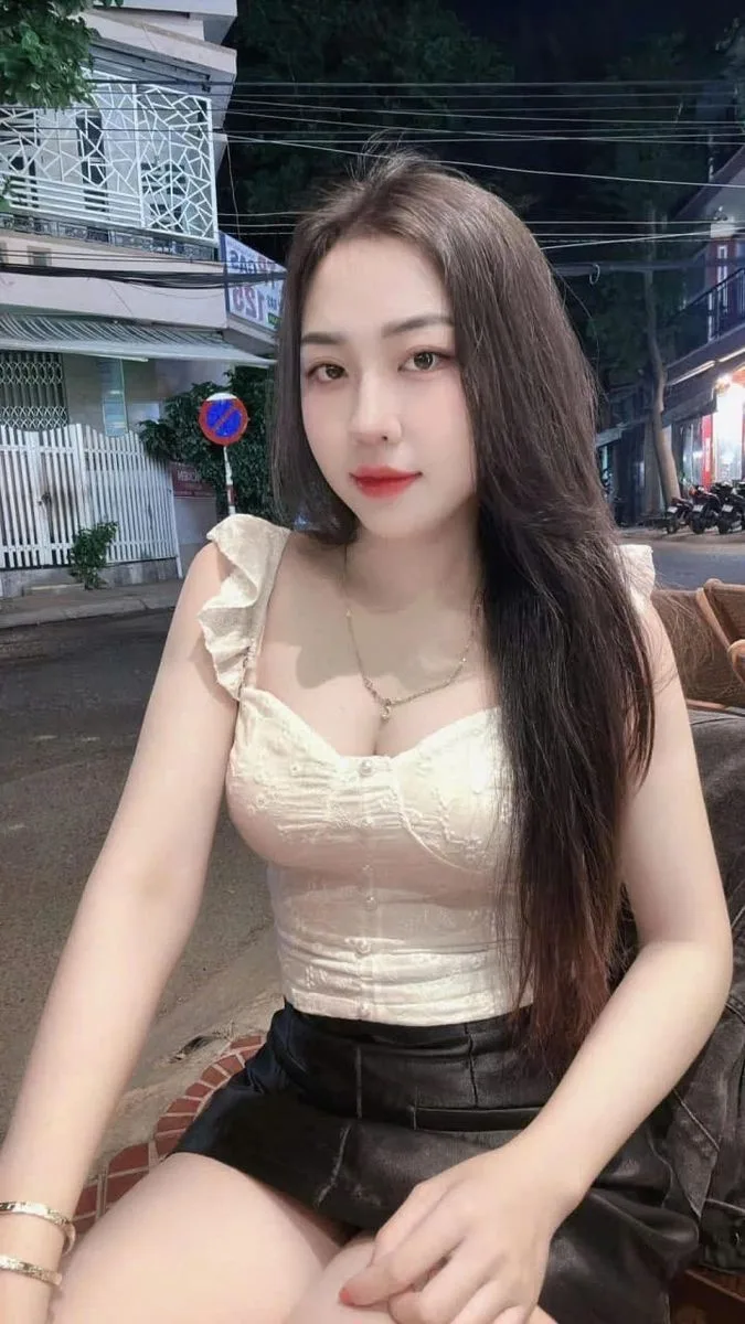 Gái gọi THANH NGÂN 400k1h- XINH XẮN DÁNG ĐẸP - VÚ TO BÍM KHÍT - LÀM TÌNH CHUYÊN NGHIÊP - ÔM ẤP TÌNH CẢM - YÊU CHIỀU CÁC KIỂU - Thành phố Biên Hoà