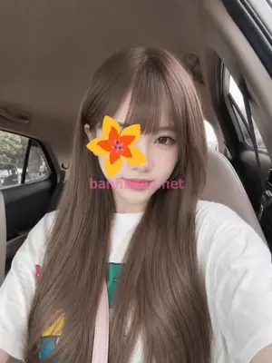 VÂN NHI XINH DÂM ĐÁNG YÊU_ VÚ ĐẸP_MÔNG CONG