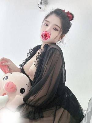 Tiểu Vy - Vú To Dáng Chuẩn, Đáng Yêu Chiều Khách