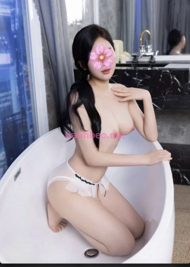 TÚ NHI ĐỈNH CAO LÀM TÌNH, CHIỀU KHÁCH NHƯ NGƯỜI YÊU