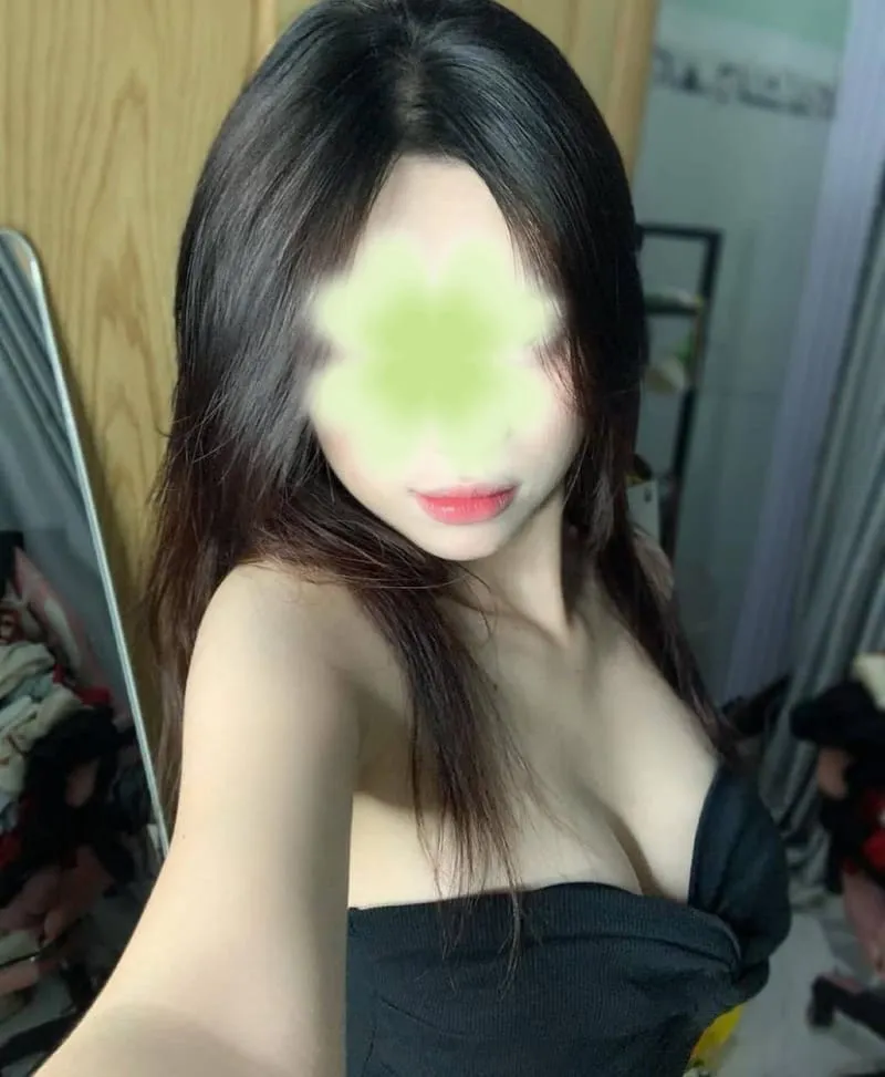 Ảnh 2 - MINH NGỌC - XINH GÁI NÀNG THƠ - ĐẸP LONG LANH NHƯ HẰNG NGA - EM GÁI MỚI LỚN NON TƠ - VÚ TO TRÒN - MÔNG CONG - BƯỚM HỒNG HÀO KHÍT NỊT