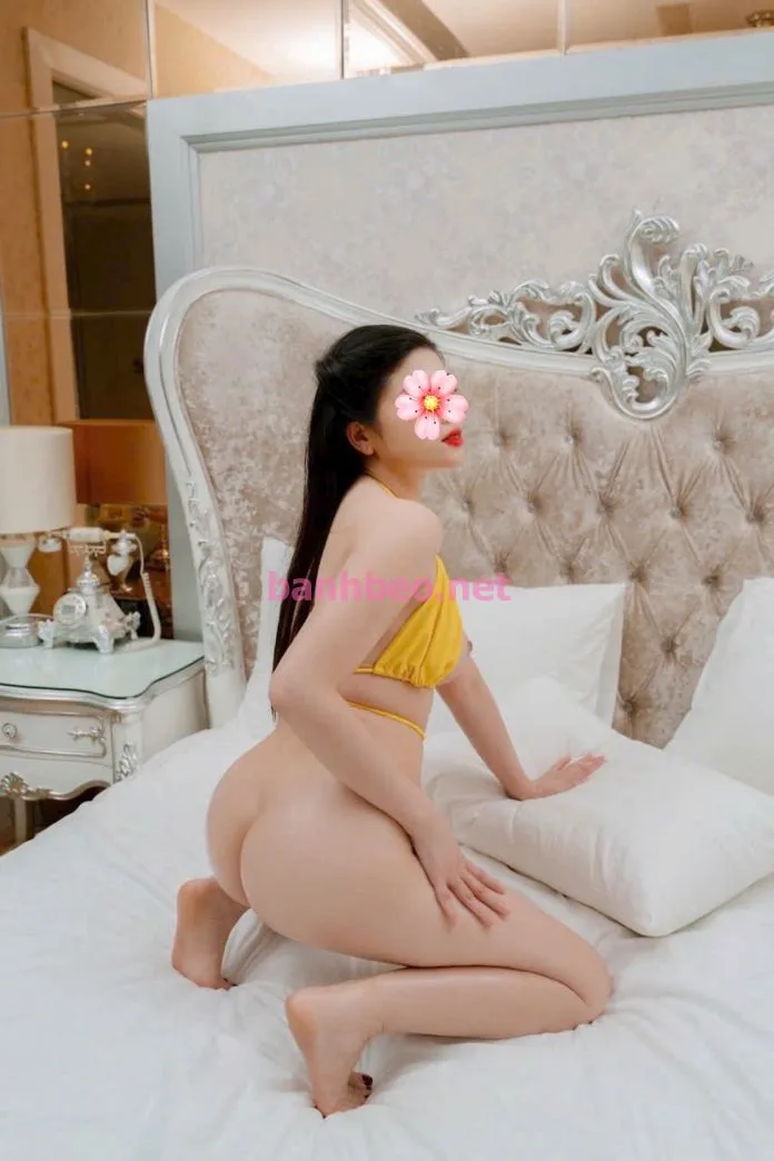 Quỳnh Anh - Mặt xinh, body gợi cảm, làm tình cực phê