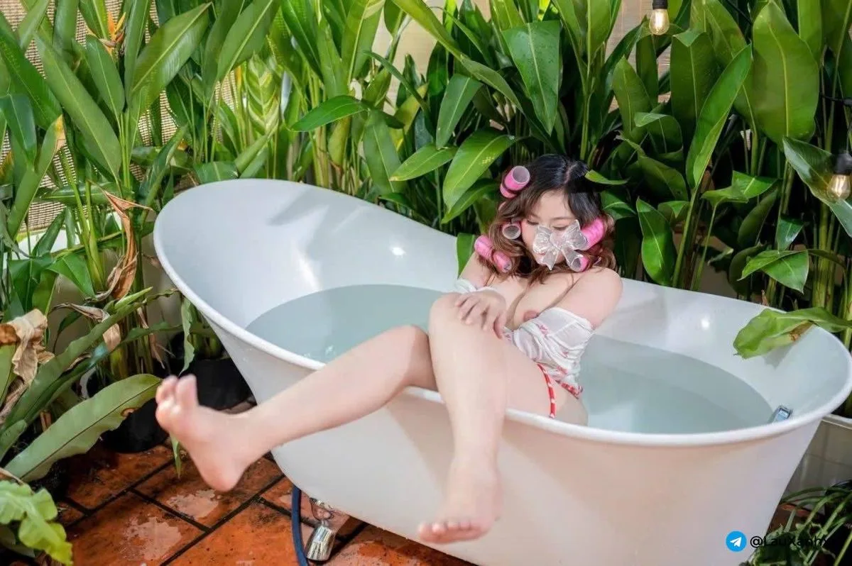 Huyền Anh - EM GÁI NGỌT NGÀO - Tình Cảm