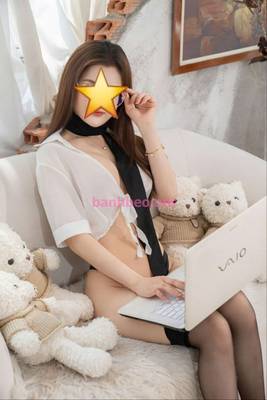 Bé Diễm non tơ nhỏ nhoẵn xinh tươi vào đời.