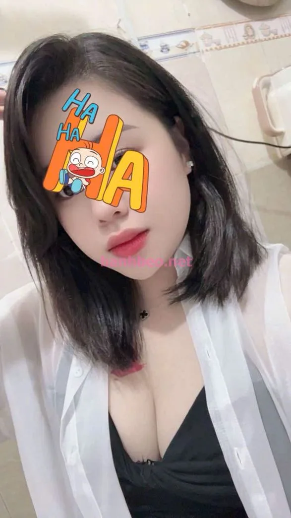 Thuy ngân 2k3 phục vụ tận nơi