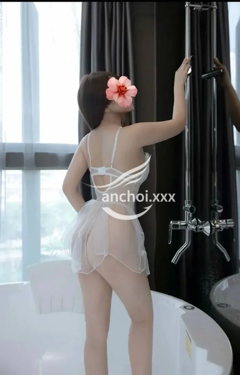 HOT TRÚC MAI CHÂN DÀI LOLI, DA DÁNG ĐẸP NUỘT NÀ