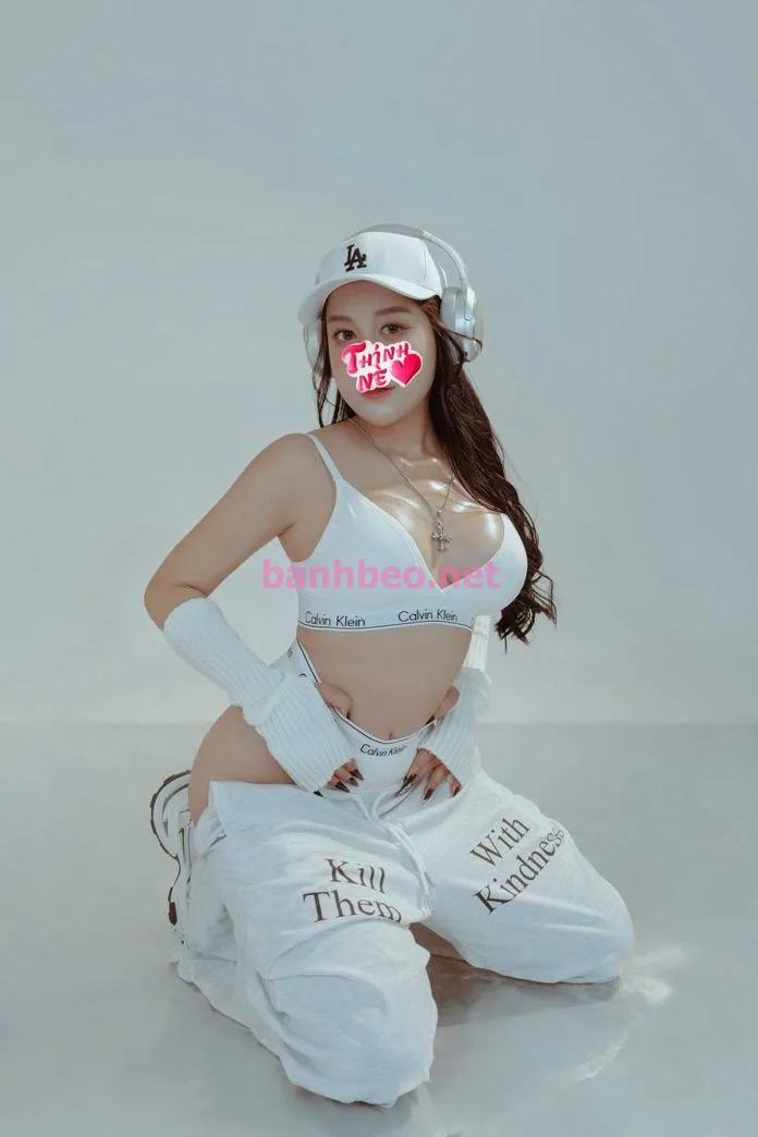 reup ❤️KHÁNH VY❤️ VẺ NGOÀI RẠNG RỠ, BODY RỰC CHÁY
