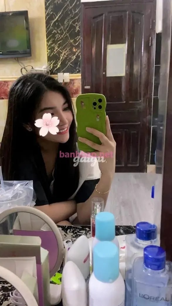 Ảnh 2 - HÀ MY - HOT GIRL 2K1 MIỀN TÂY, MẶT XINH, BODY NÓNG BỎNG