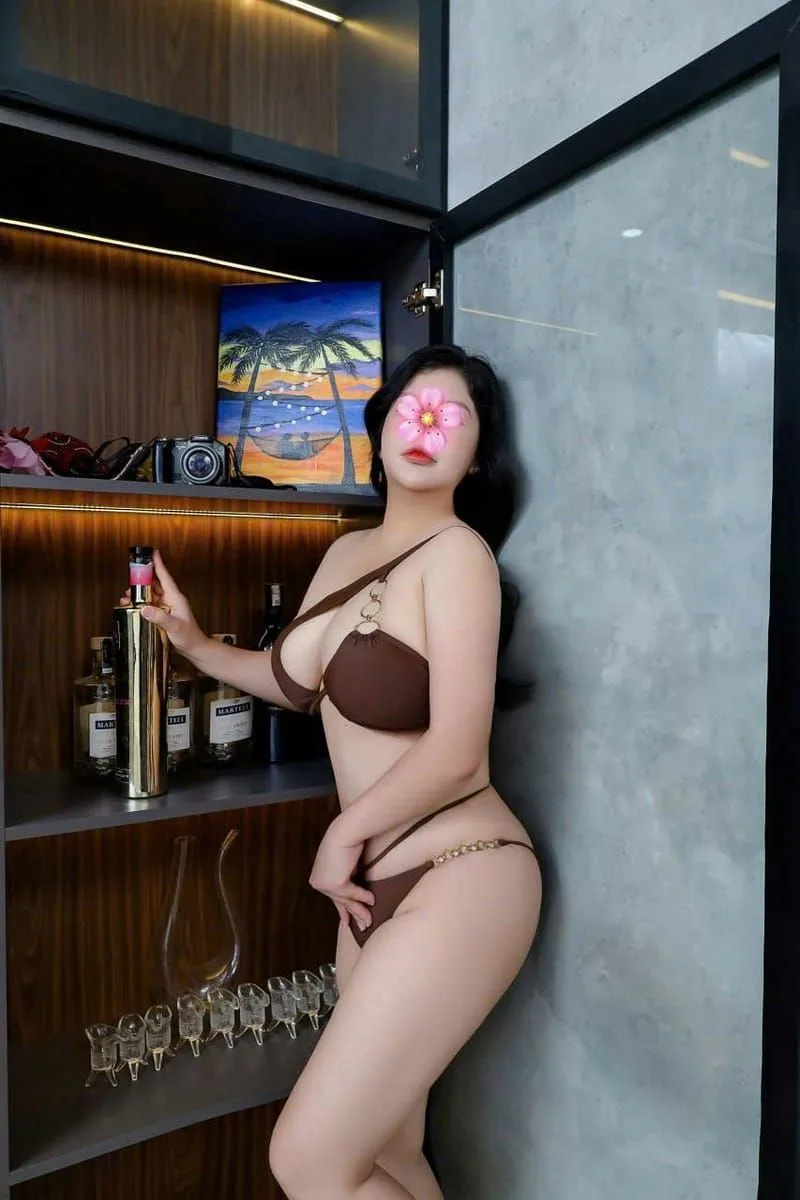 Lê Phương- Ngực khủng, cực chiều khách và hợp tác mọi tư thế