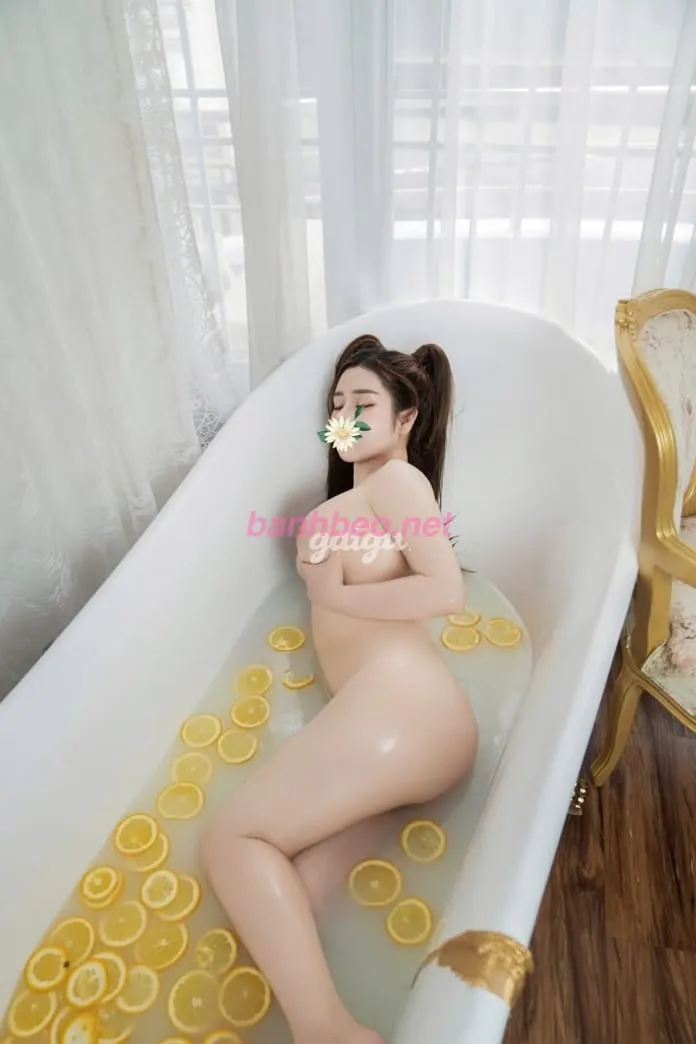 Ảnh 7 - THẢO JENNY EM GÁI XINH XẮN NÕN NÀ CHIỀU KHÁCH