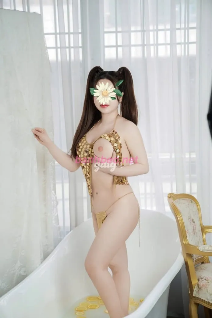 Ảnh 18 - THẢO JENNY EM GÁI XINH XẮN NÕN NÀ CHIỀU KHÁCH