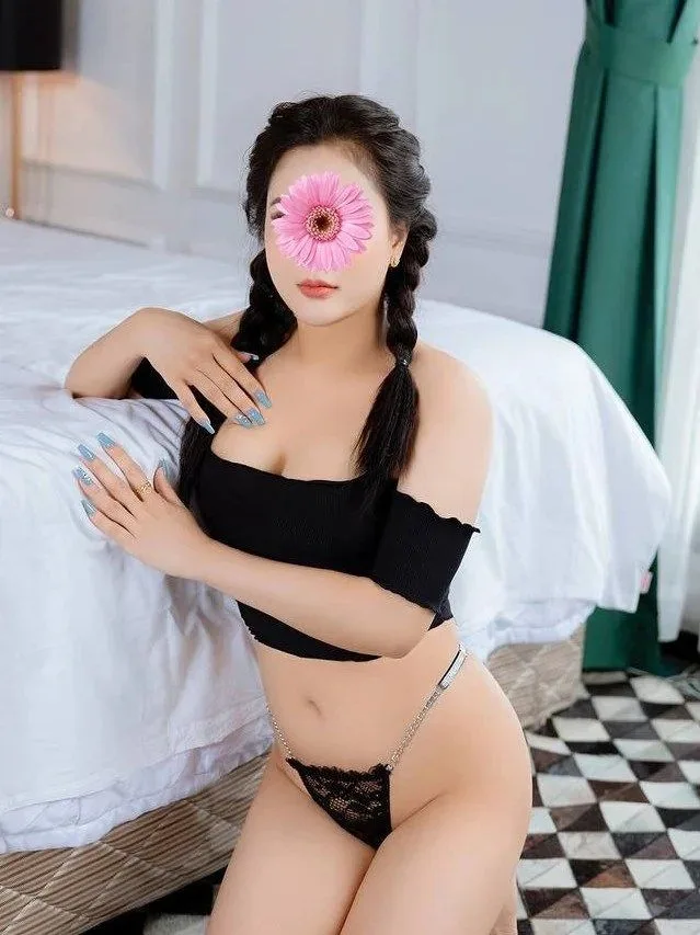 Khánh Quỳnh - Sexy quyến rũ - Làm tình ngây ngất