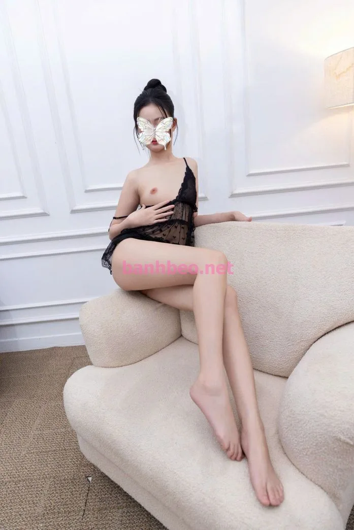 ELYY ❤️ LOLI MỚI LỚN, MÌNH DÂY, XINH XẮN, VÚ VỪA NHÚ