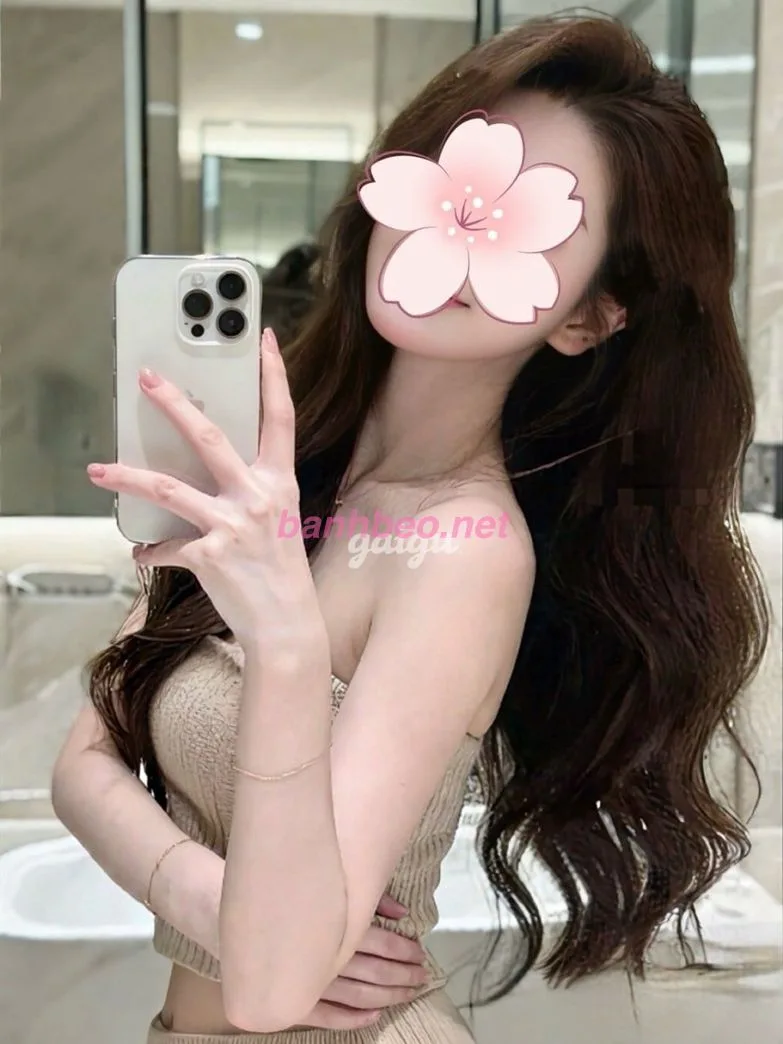 ❤️ THƯ KÝ 98 - NEW FACE - VẺ ĐẸP XINH NGOAN, CHIỀU KHÁCH NHẸ NHÀNG ❤️