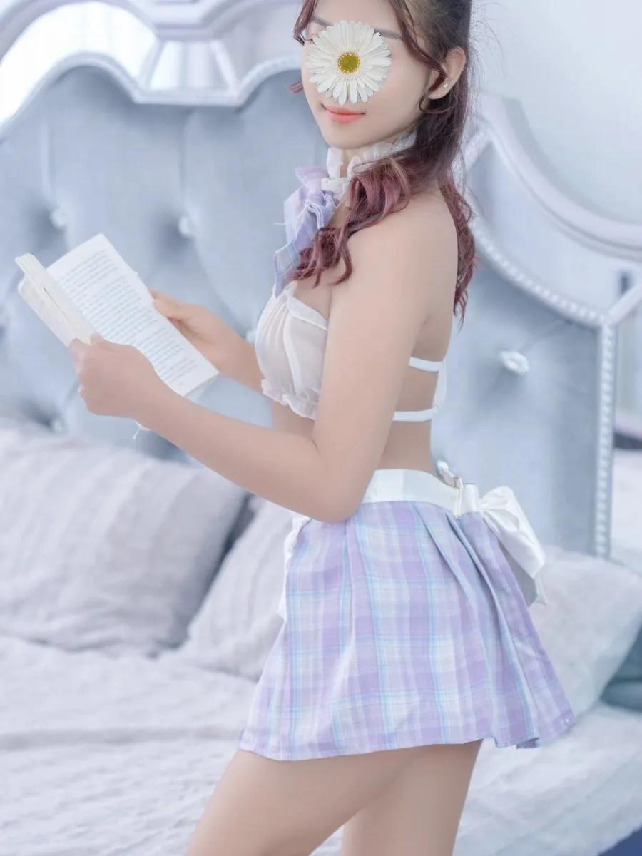 [⭐ Kiểm Định✔ ] LY LY - Vẻ Đẹp Tinh Khôi 2K4, Da Trắng, Dáng Xinh - Đỉnh Cao Cảm Xúc! ?