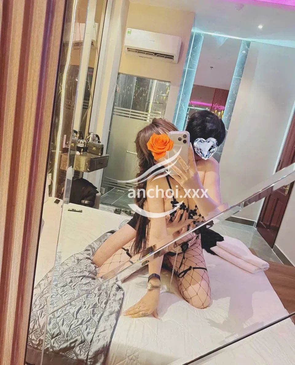 TRÂM ANH THẦN XINH XẮN VÚ TO TÌNH CẢM