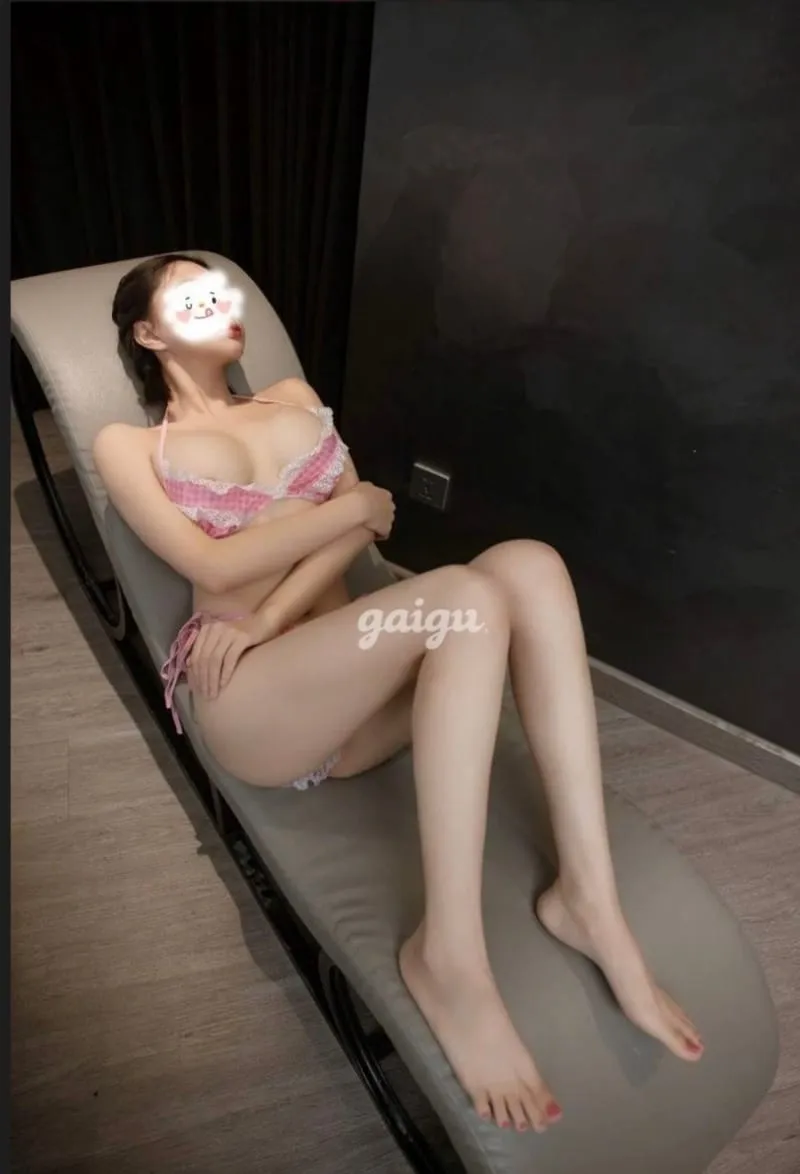 Ảnh 4 - Ny Ny_ Gái xinh chiều khách, body nóng bỏng