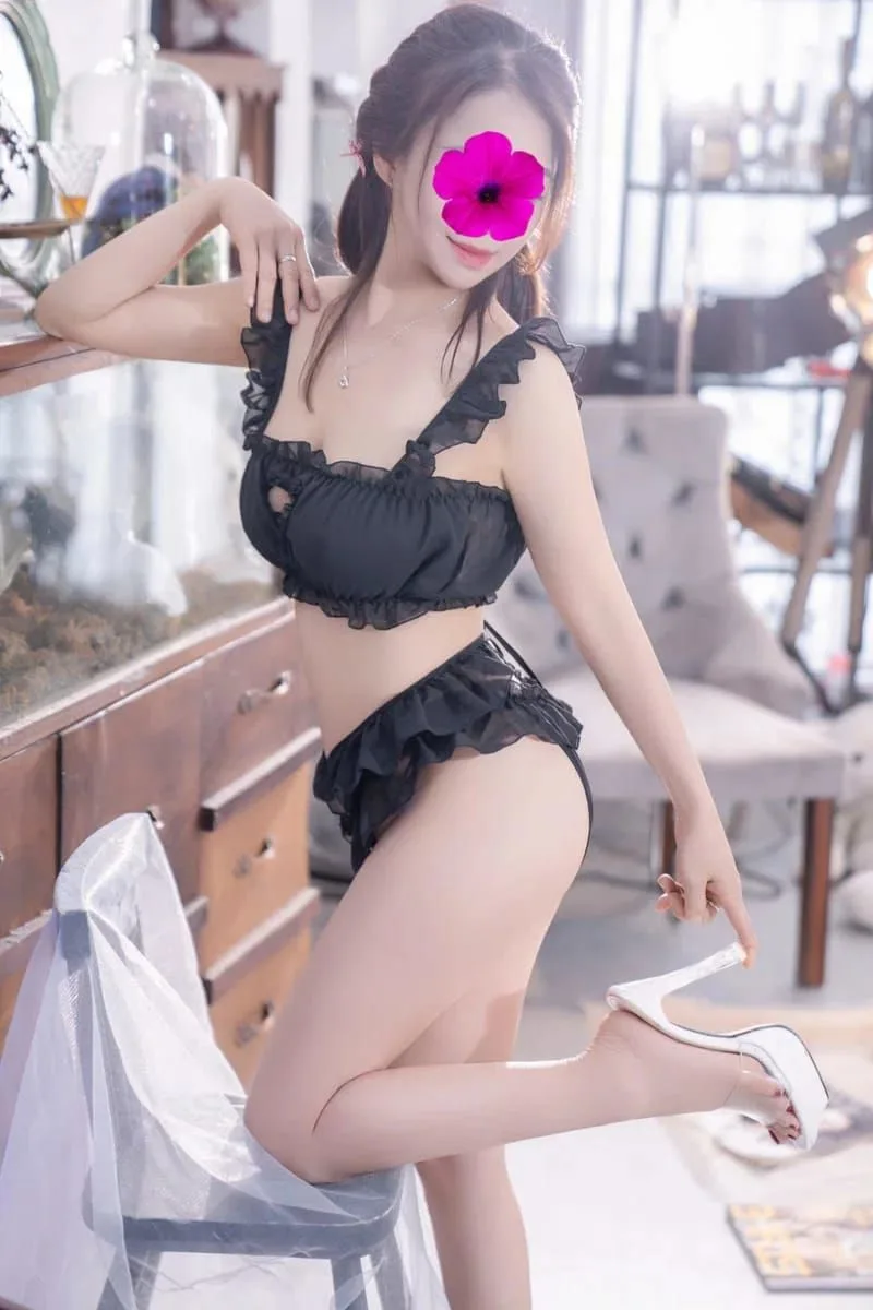 Ảnh 9 - GÁI DÂM QUỲNH ANH_ VÚ TO MÔNG CONG GIÁ CỰC HẠT RẺ _ PHỤC VỤ AE