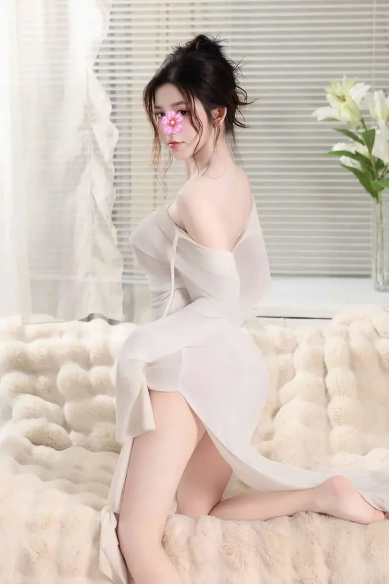 Ảnh 4 - DIỄM MY - EM GÁI XINH ĐẸP NGOAN HIỀN BODY QUYẾN RỦ