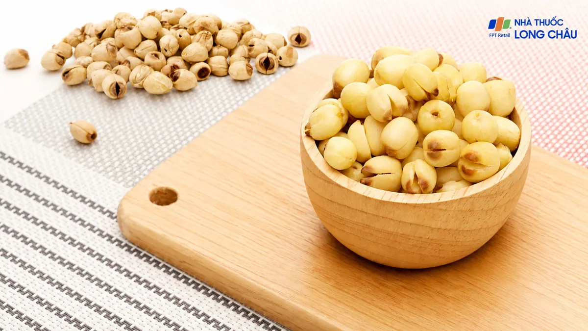 Ăn hạt sen tươi hay hạt sen khô có lợi hơn?