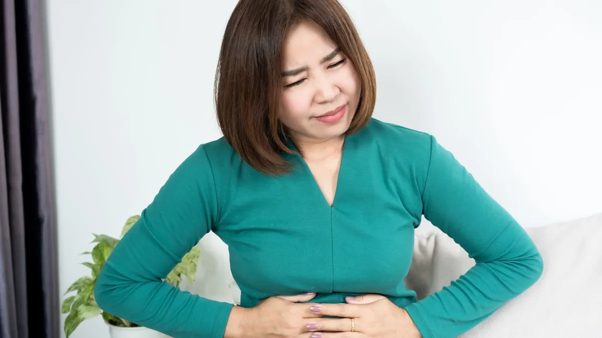 Uống sắt có bị táo bón không? Cách khắc phục tình trạng táo bón khi uống sắt