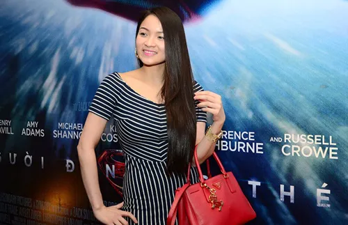 Thủy Top đằm thắm, Elly Trần sexy
