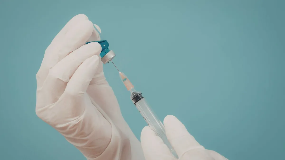 Tiêm ozone chữa thoát vị đĩa đệm có hiệu quả không?