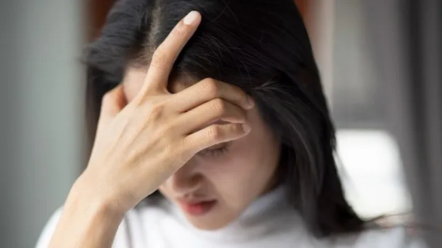 Tìm hiểu nguyên nhân và giải pháp điều trị triệu chứng chóng mặt