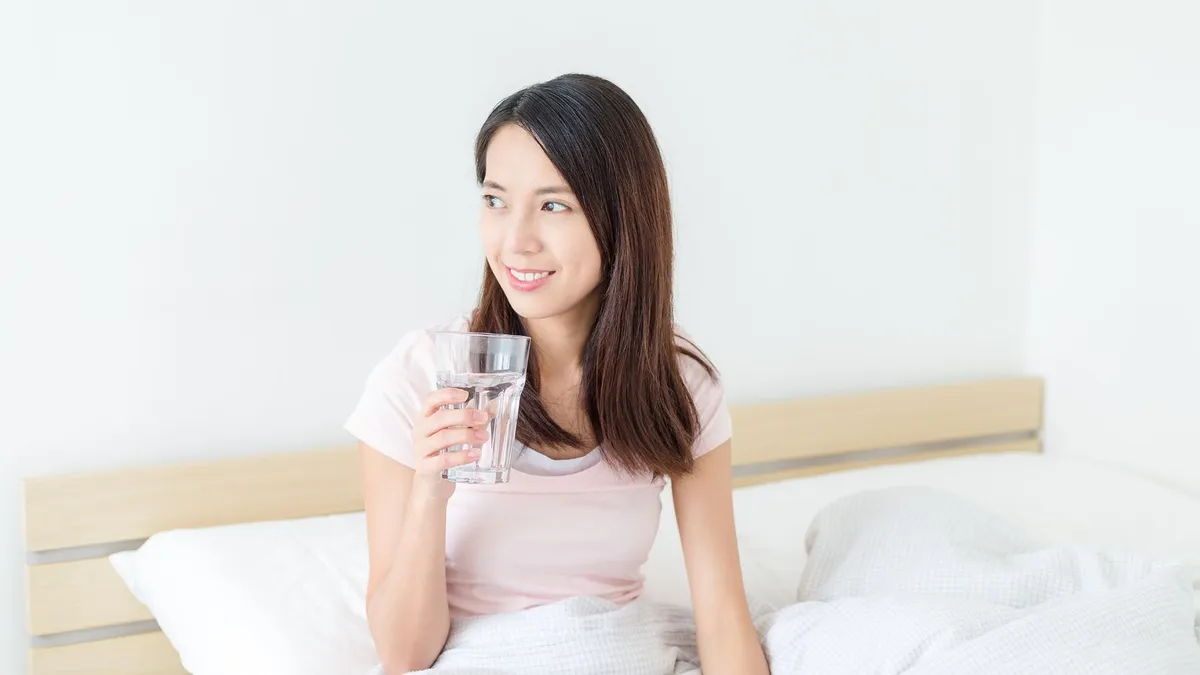 Thời điểm uống nước ion kiềm tốt nhất trong ngày là khi nào?