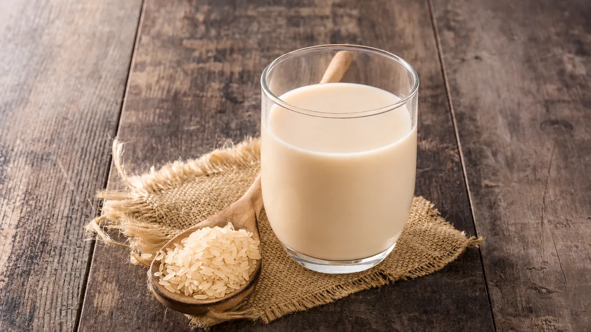 Trà sữa gạo rang bao nhiêu calo? Các yếu tố ảnh hưởng đến lượng calo của trà sữa gạo rang