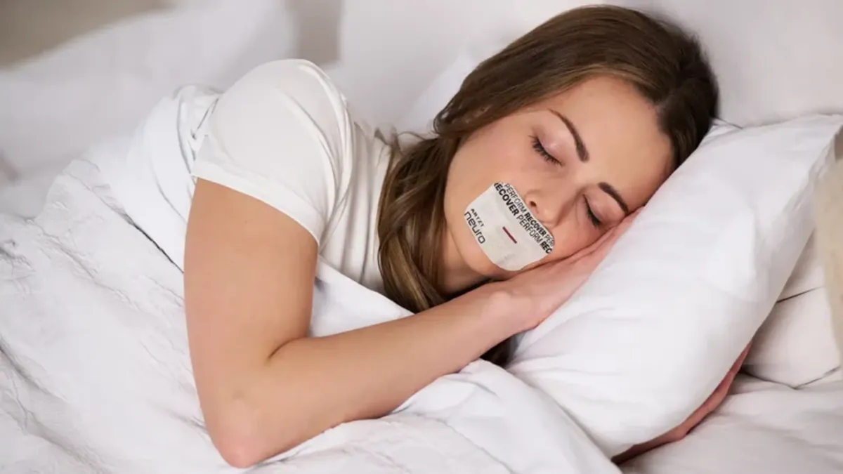 Miếng dán miệng khi ngủ: Trào lưu và những rủi ro tiềm ẩn