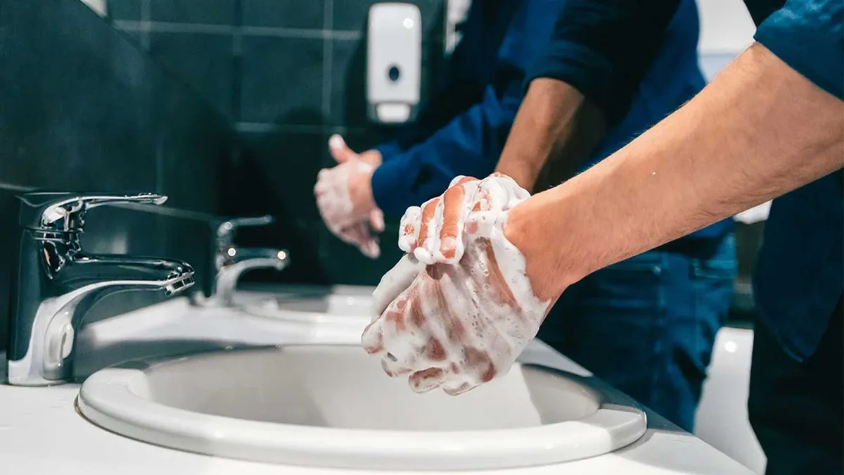 Vệ sinh cá nhân là gì? Các hoạt động vệ sinh cá nhân hàng ngày