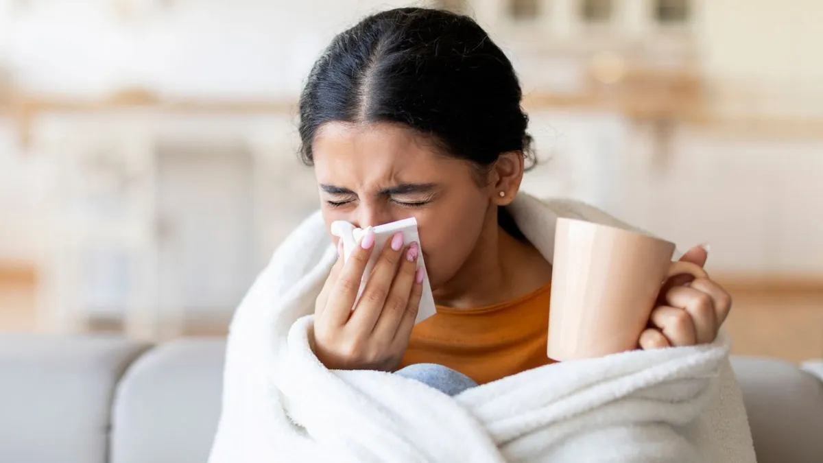 Cảm lạnh nhức đầu có nguy hiểm không? Cách nhận biết và điều trị đúng cách