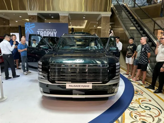 Ảnh thực tế Hyundai Palisade Hybrid 2026 tại Việt Nam: Giá khởi điểm dự kiến từ 1,5 - 1,7 tỷ đồng