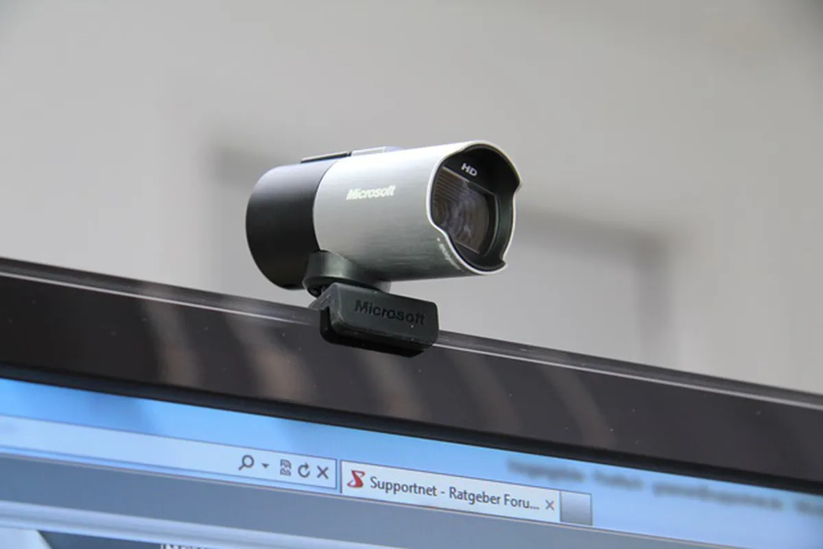 Cách để vô hiệu hóa Webcam trên laptop Windows tránh lộ "ảnh nóng"