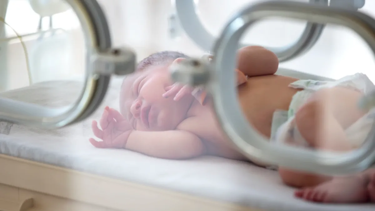 Trẻ sinh non 34 tuần tuổi có những biến chứng gì? Cách chăm sóc trẻ sinh non 34 tuần