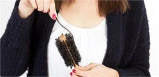 Mẹo dân gian trị rụng tóc hiệu quả tại nhà: Dùng lá nhọ nồi, vỏ dâu