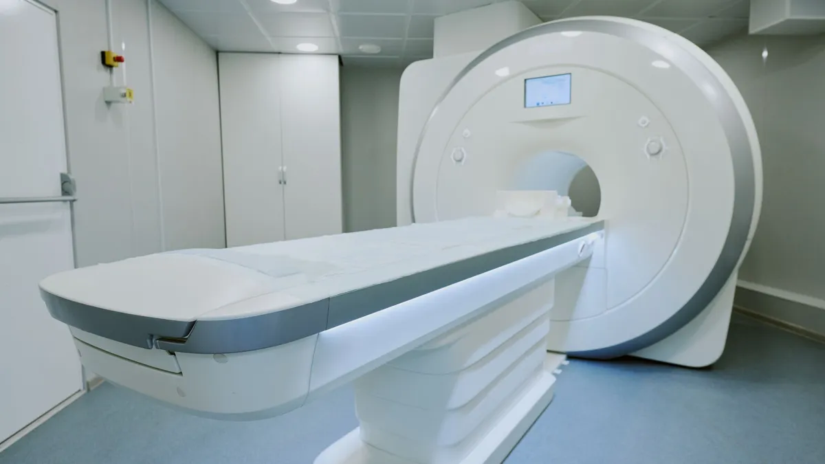 MRI cột sống thắt lưng giúp chẩn đoán bệnh gì? Quy trình thực hiện