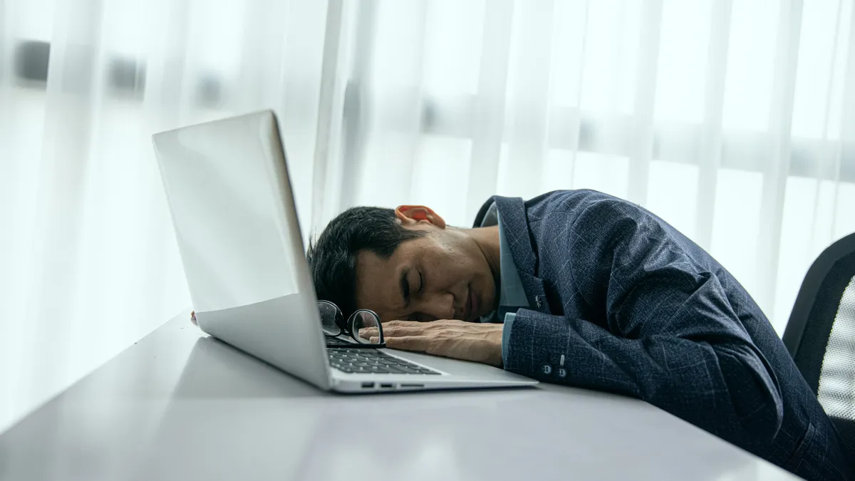 Lao lực là gì? Nguyên nhân, dấu hiệu và cách phục hồi sức khỏe hiệu quả